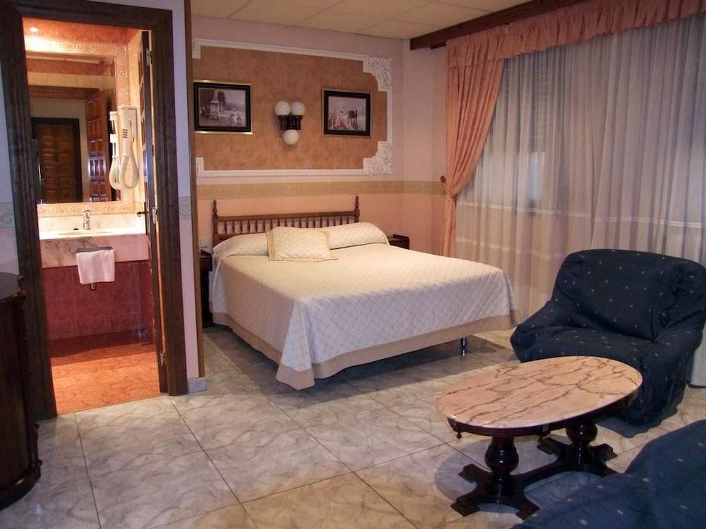Hotel Montearagon Huesca Zewnętrze zdjęcie